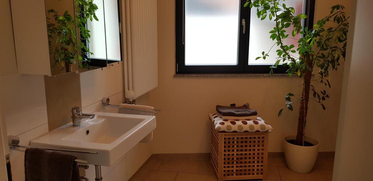 Weingut Schunck Appartement Leinsweiler Buitenkant foto
