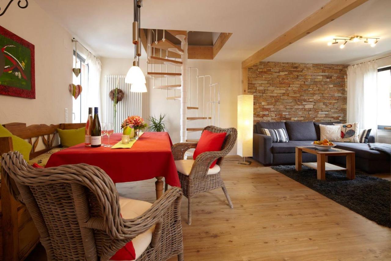 Weingut Schunck Appartement Leinsweiler Buitenkant foto