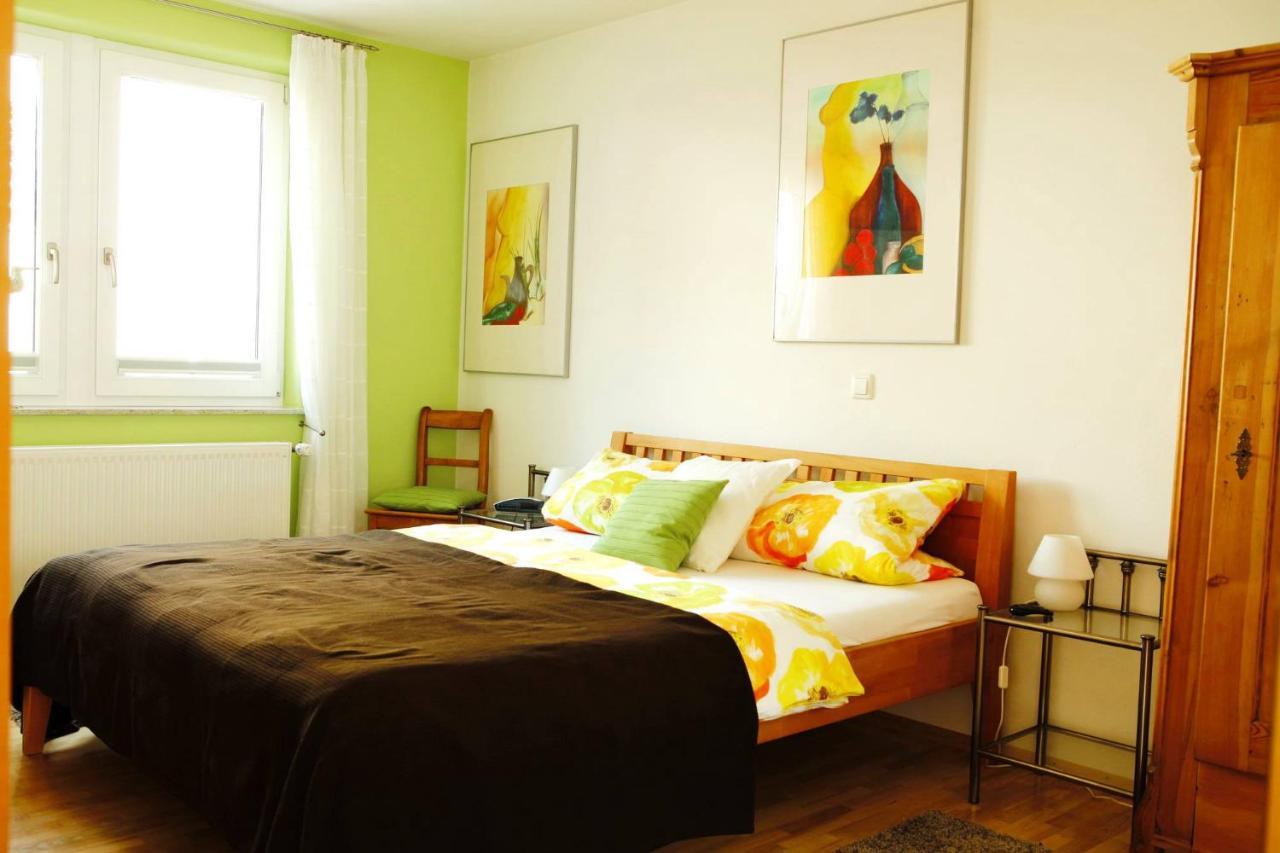 Weingut Schunck Appartement Leinsweiler Buitenkant foto